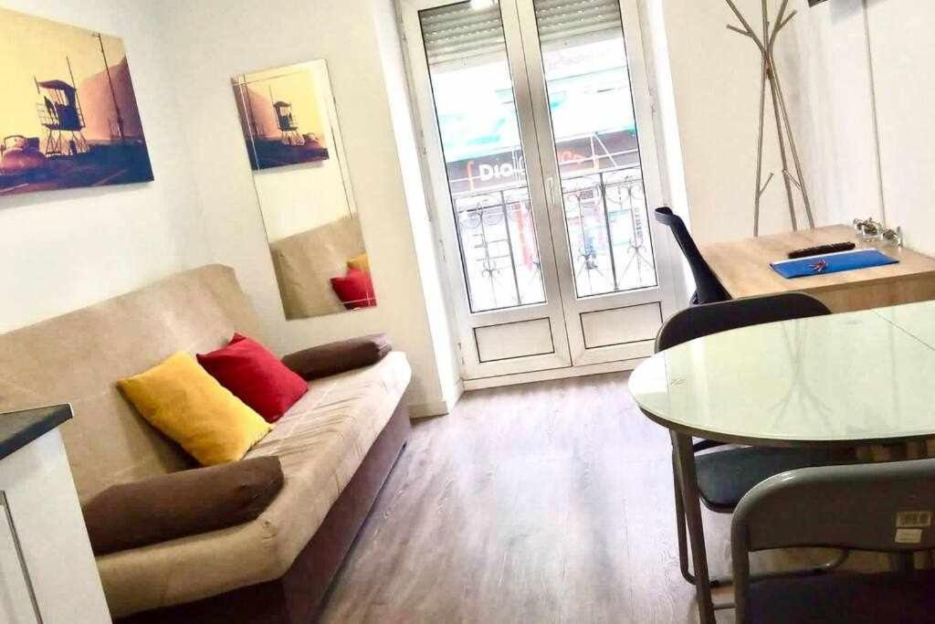 Comodo Y Agradable Estudio En Centro A5 Madrid